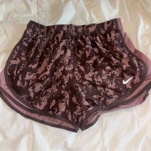 Nike Dri-FIT Tempo Running Shorts – Women’s Medium, Mauve Abstract Print